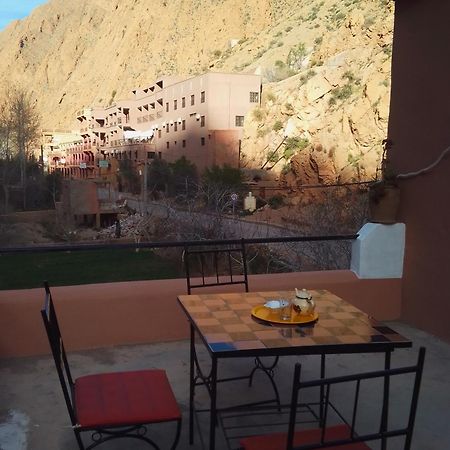 Riad Pizzeria Marhaba Akhendachou n'Ait Ouffi Exterior photo