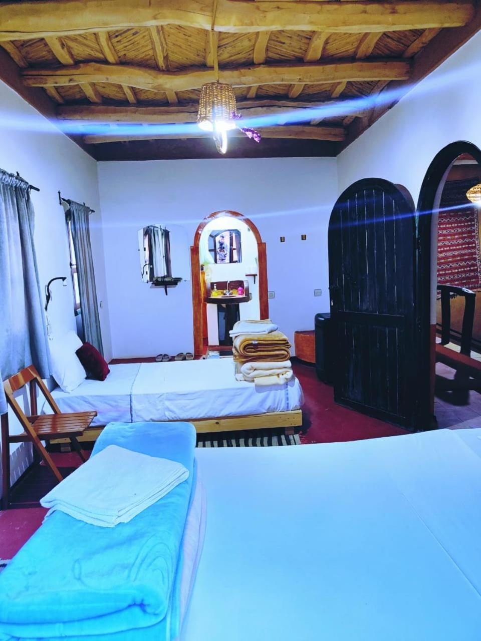 Riad Pizzeria Marhaba Akhendachou n'Ait Ouffi Exterior photo