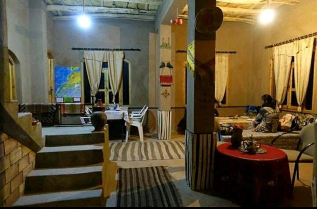 Riad Pizzeria Marhaba Akhendachou n'Ait Ouffi Exterior photo